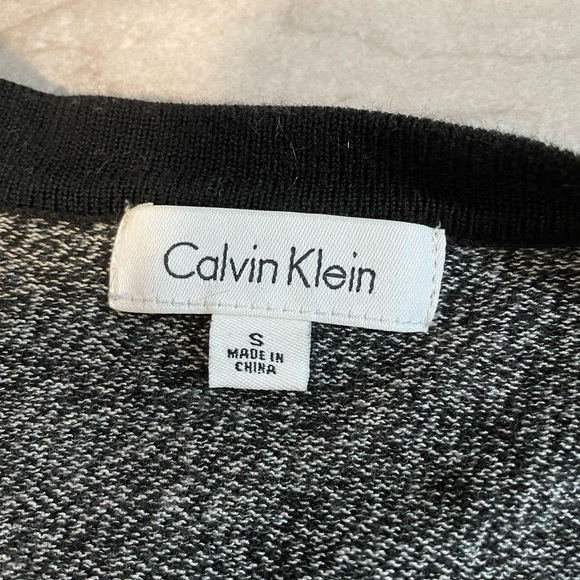 Calvin Klein Gray & Black Cardigan With Pockets - Size Small - Picture 5 of 10
